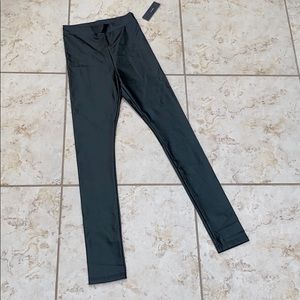 NWT - faux Leather leggings from Lulu’s (size Med)